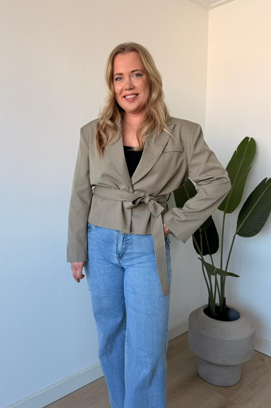 Muse Cropped Blazer – Olive