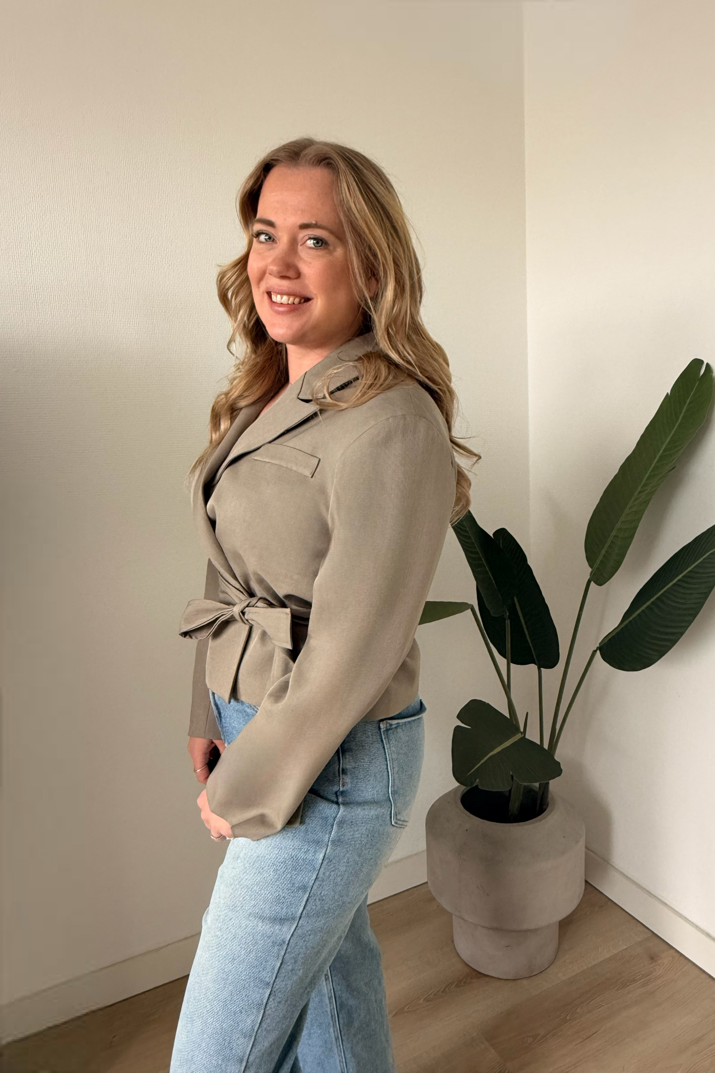Muse Cropped Blazer – Olive