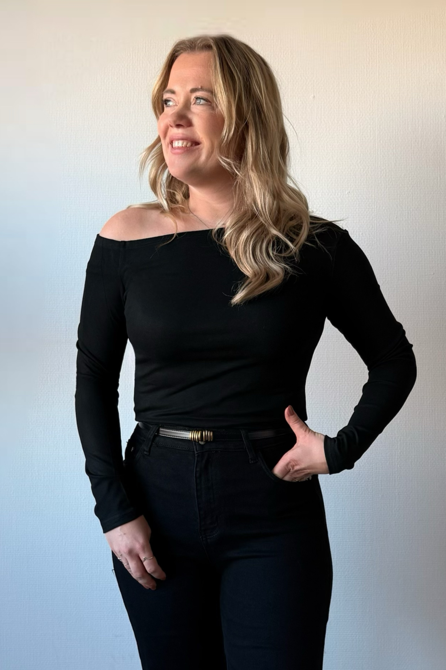 Essential One Shoulder Top – Black