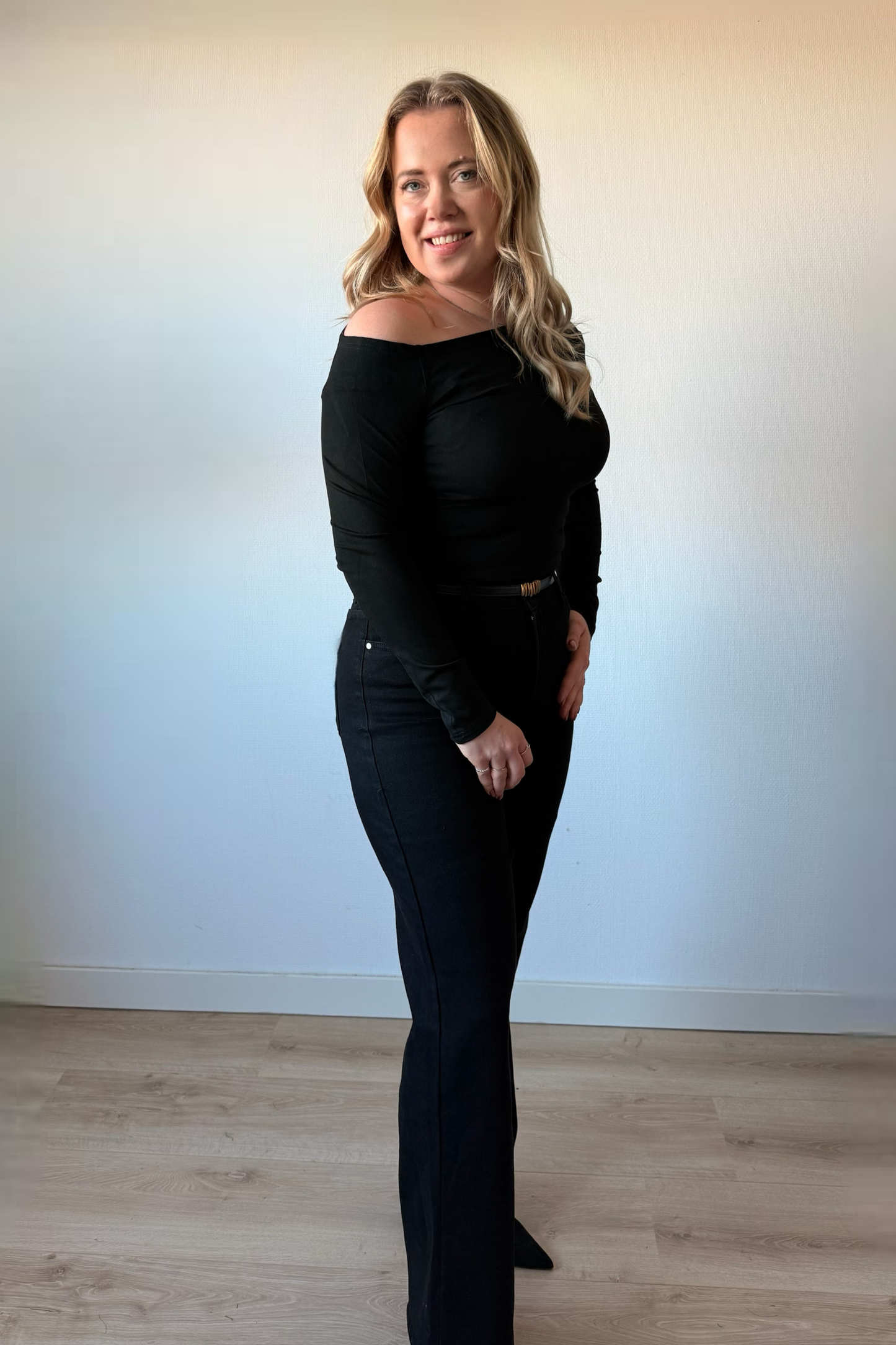 Essential One Shoulder Top – Black