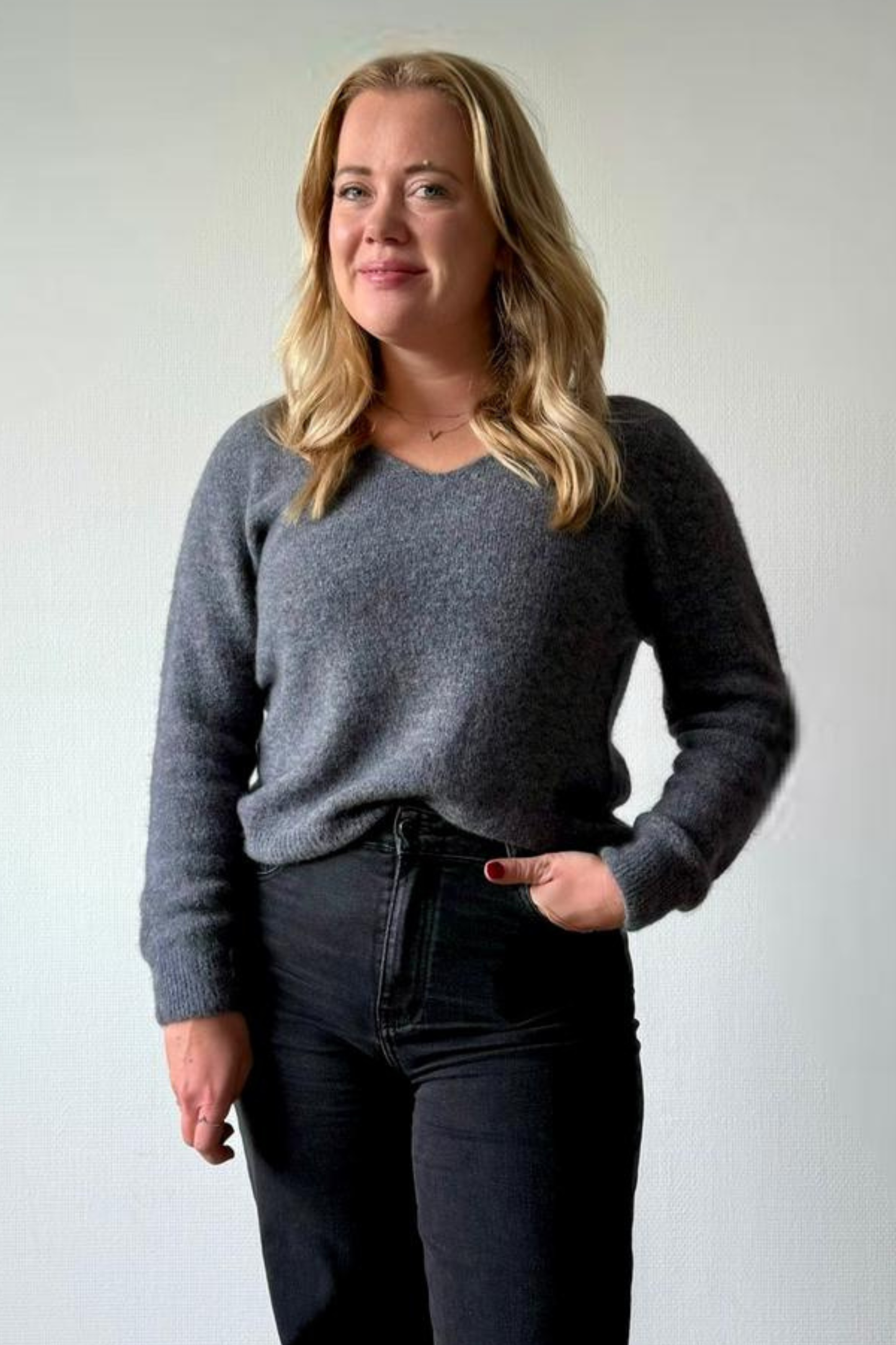 Whisper V Longsleeve - Grey