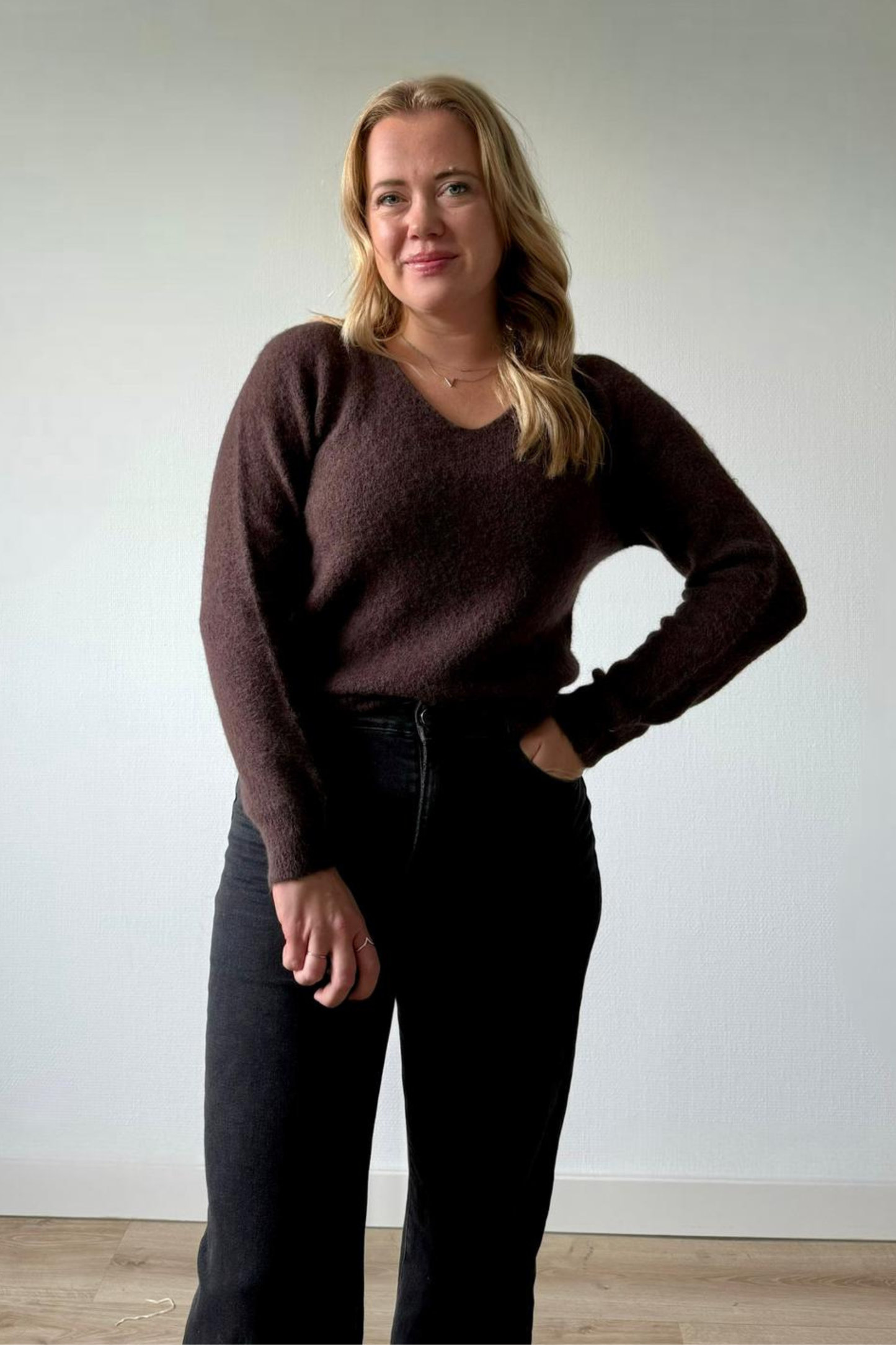 Whisper V Longsleeve - Cacao